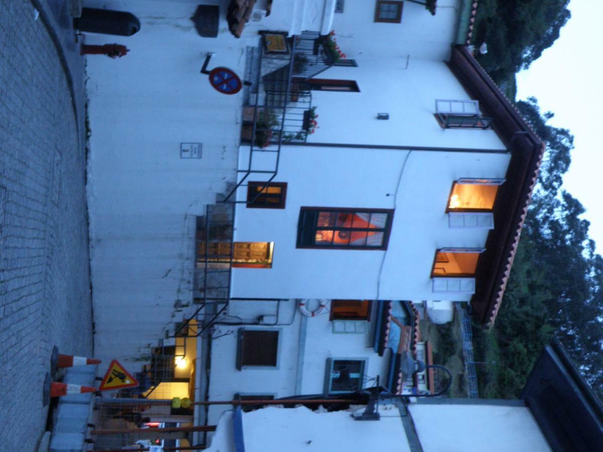The Old Palace Tower / La Torre Del Palacion 쿠딜레로 외부 사진